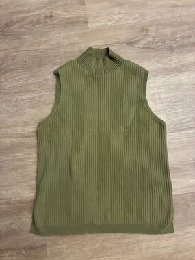 Cropped Sleeveless Ribbed Mock Neck Top - Olive Green